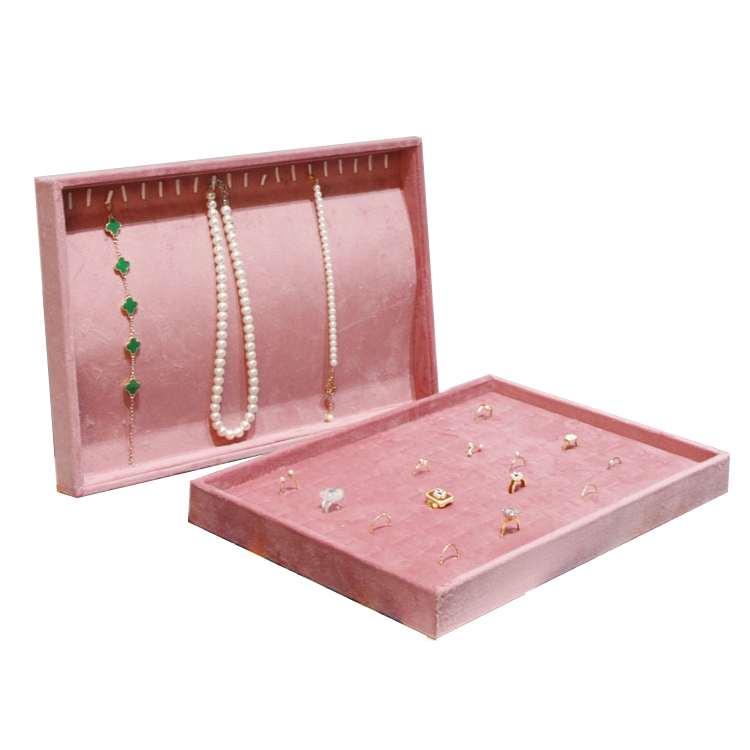 Rosafarbenes Samt-Schmucktable – Jewelry And Watches Store Bewertung und Preis
