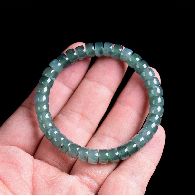 Natürlicher Jadeit der Klasse  – Jewelry & Watches Sp Z Oo Ul Frezerów 3 Bewertung und Preis