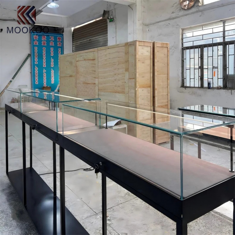 Anpassbare Glasvitrine mit Met – Jewelry And Watches Store Bewertung und Preis