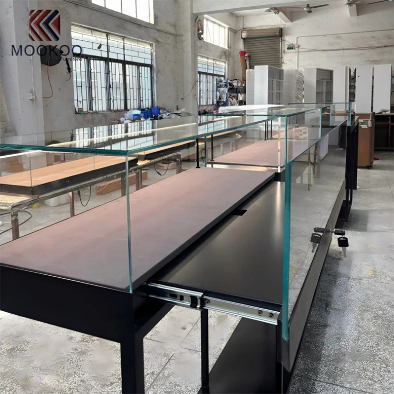 Anpassbare Glasvitrine mit Met – Jewelry And Watches Store Bewertung und Preis