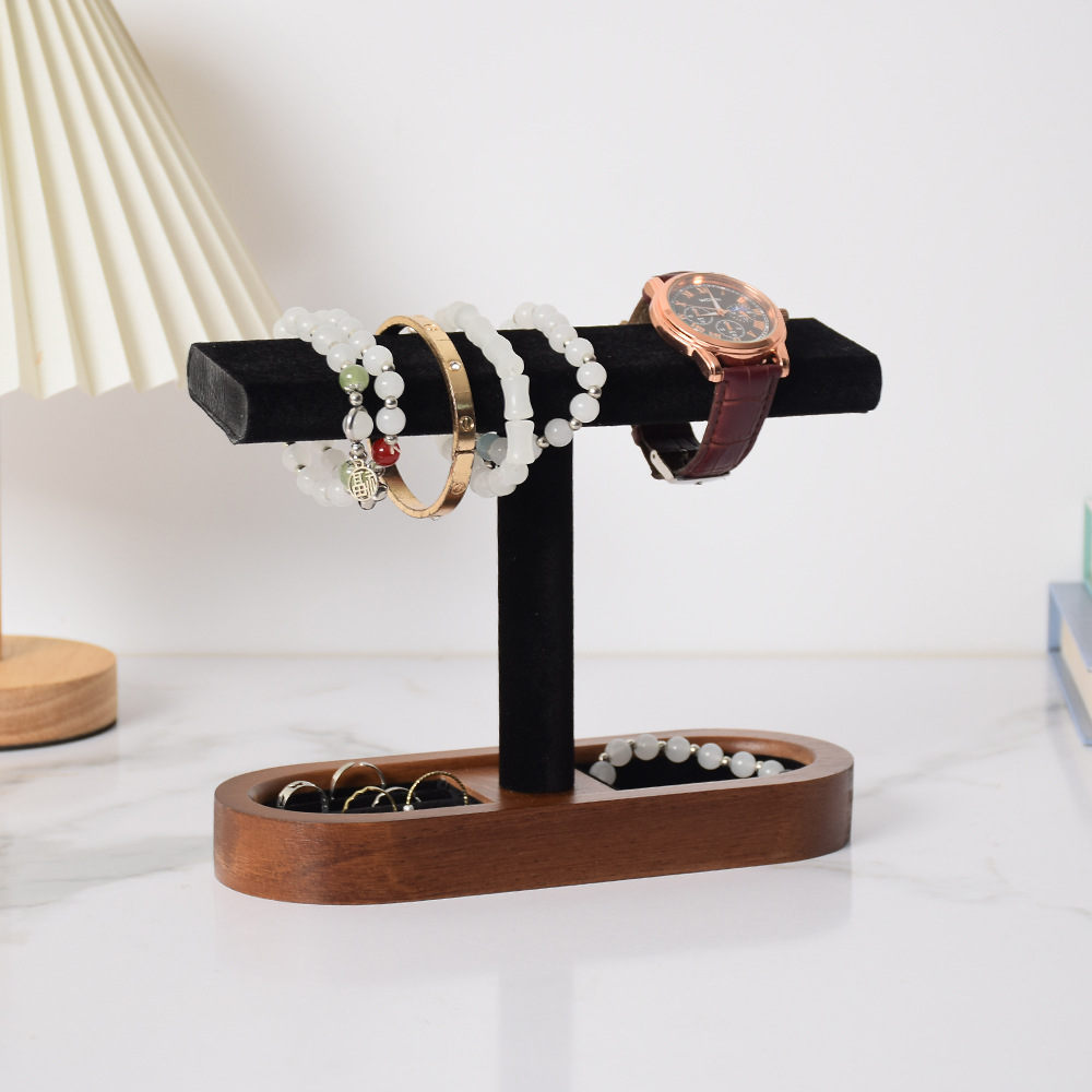 Schmuckständer aus Massivholz  – Jewelry And Watches Store Bewertung und Preis